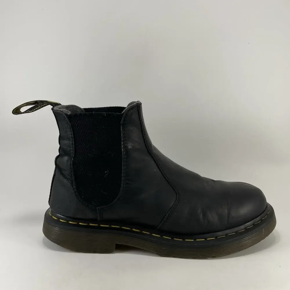 Dr. Martens 24040 Chelsea Boots Mens Size 8 Black Leather Slip On Ankle Boots